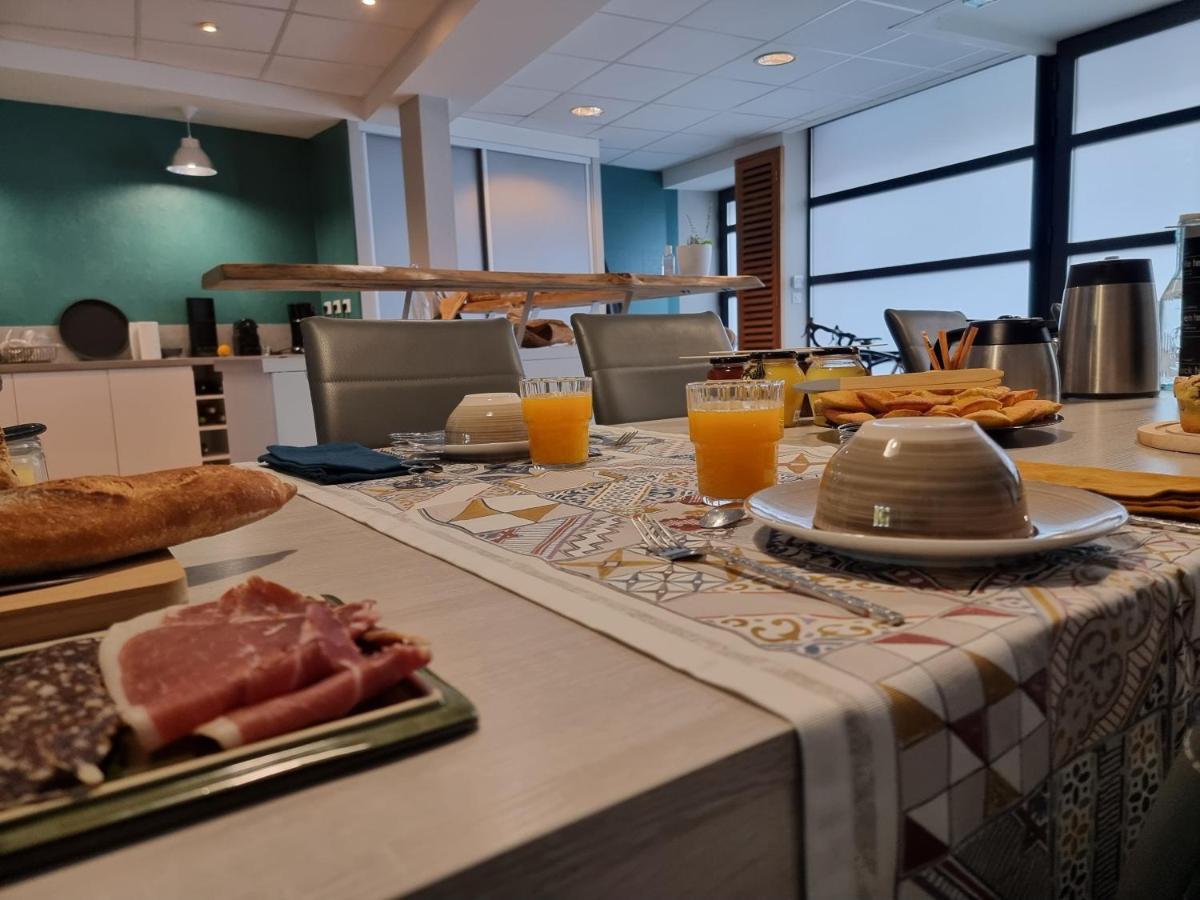 Bed and Breakfast L'Atrium Piégut-Pluviers Zewnętrze zdjęcie