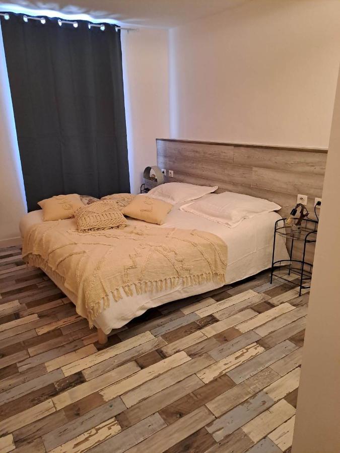 Bed and Breakfast L'Atrium Piégut-Pluviers Zewnętrze zdjęcie
